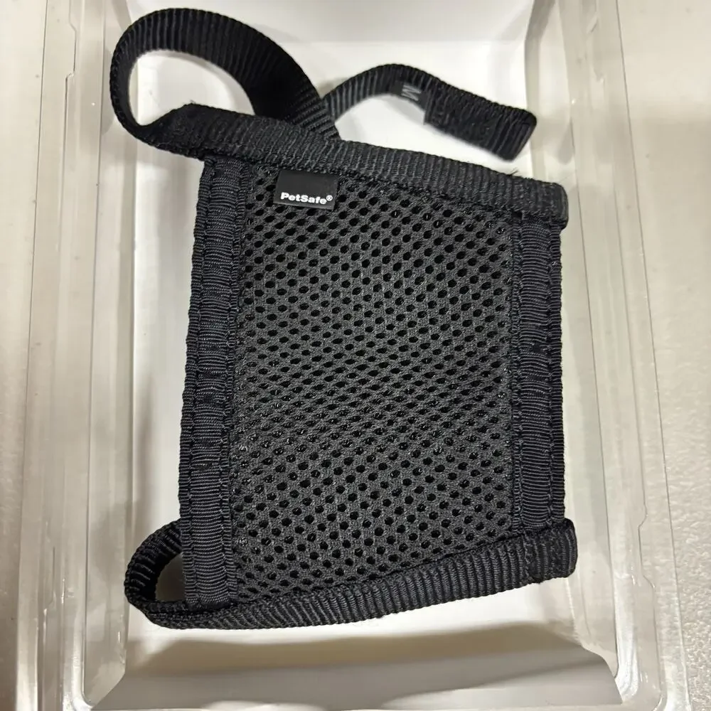 PetSafe Muzzle Medium. Black. New In Box.